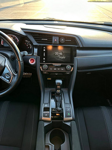 Honda Civic Sport Plus 1.5 134kw (11 foto / 15)