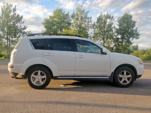 Mitsubishi Outlander (11 foto / 11)