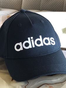 Adidase müts, suurus puudub. (2 foto / 3)