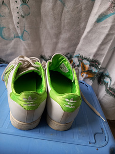 Кроссовки adidas (6 фото из 6)