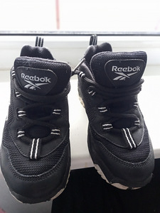 Reebok tossud r.32 (1 foto / 5)