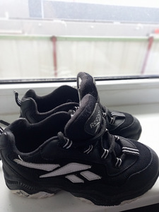 Reebok tossud r.32 (3 foto / 5)
