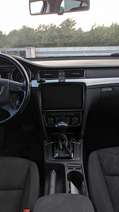 Skoda superb 2011a (6 foto / 8)