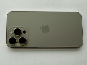 iPhone 15 Pro Max 256GB Natural Titanium (1 foto / 3)