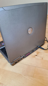 Dell Latitude D610; 1,8 GHz; 75 Gb Hdd; 14'' (2 foto / 10)