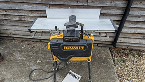 DeWalt höövelpaksusehöövel (5 foto / 7)