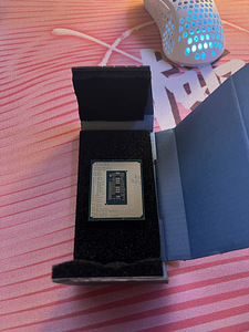 Intel i5 12400f (2 фото из 2)