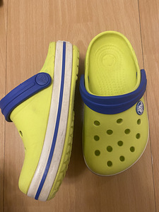 Детские crocs 25 размер (2 фото из 3)