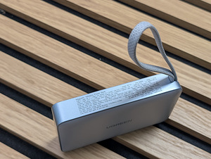 UGREEN PB773 Qi2 25W akupank Power Bank 10000mAh (5 foto / 9)