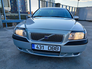 Volvo S80 2.5d 103kw (3 foto / 11)