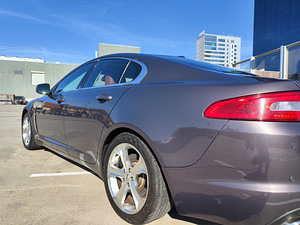 Jaguar XF supercharged (2 foto / 12)