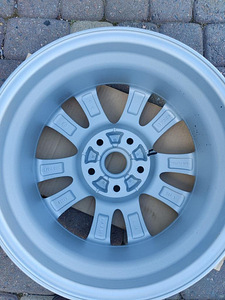 Veljed 4 tk R16x6,5", 5x114, 9965d06560 (2 foto / 3)