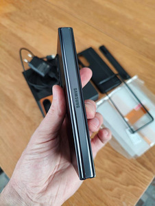Samsung fold 4 12/256 GB (6 foto / 6)