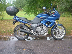 Yamaha TDR 850 cc 2003 57 Kw Enduro (2 foto / 6)