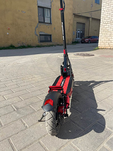 UUS!Elektritõukeratas Kugoo Kirin M4, must/punane (2 foto / 10)