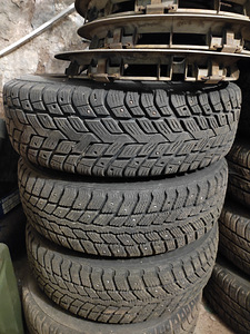 Mercedes 5x112 R15 185/65 sügava mustriga rehvid velgedel (1 foto / 2)