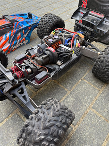 Traxxas E-Revo 1/8 радиоуправляемая машина (5 фото из 10)