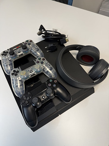 PlayStation 4 (500GB) (2 foto / 3)
