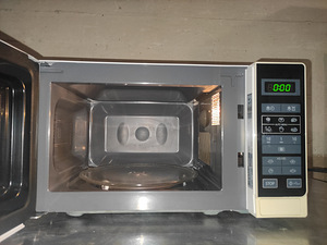 Микроволновая печь SHARP R-242(w)w (2 фото из 3)