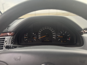 Mercedes-Benz E320 CDI (11 foto / 14)