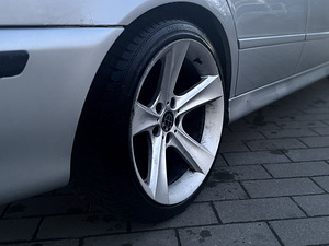 BMW 525d 2.5 120kW (7 foto / 11)