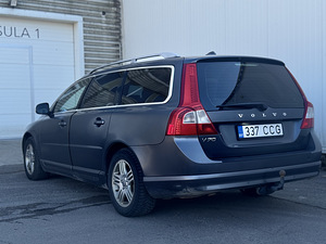 Volvo V70 2.4D 120kW (5 foto / 14)