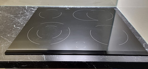 Integreeritav ahi ja pliit Electrolux (1 foto / 3)