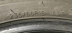 Зимние шины 235 60 R18 (3 фото из 4)