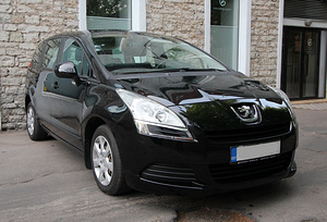M/V Peugeot 5008 1,6 88kw 7 kohta (3 foto / 10)