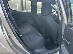 Peugeot 308 (9 фото из 11)