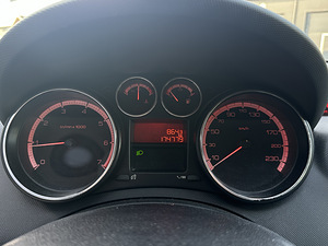 Peugeot 308 (11 фото из 11)