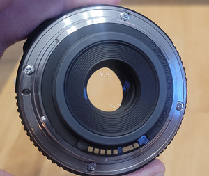 Canon EF-S 24mm f/2.8 STM (3 foto / 4)