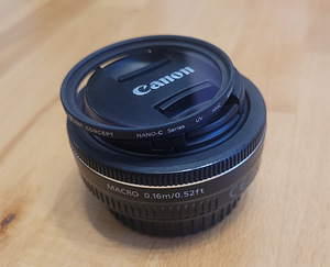 Canon EF-S 24mm f/2.8 STM (4 foto / 4)