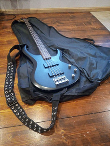 Бас-гитара Ibanez BTB200 Black (1 фото из 5)