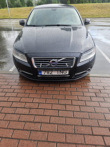 Volvo S80 (13 foto / 13)