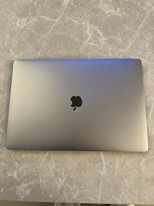 MacBook Pro 2019 "15" (2 фото из 6)