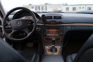 Mercedes-Benz E280 3.0 CDI W211 140kW (10 foto / 15)