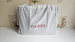 GUESS Zadie naiste kott (10 foto / 10)