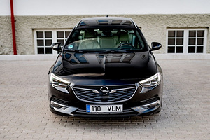 Opel Insignia OPC Line 2.0 125kW (2 foto / 11)