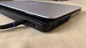 Dell XPS 17 L702x (4 foto / 10)