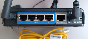 RUUTER D-LINK DIR-300 (2 foto / 4)