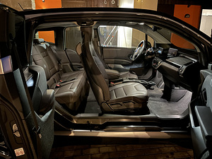 BMW I3 (2 фото из 4)
