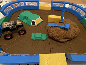 MONSTER JAM kineetilise muda areen (3 foto / 3)