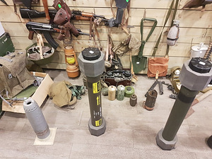 Военный антик (5 фото из 10)