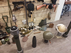Военный антик (6 фото из 10)