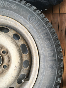 Шипованные шины и диски Continental MS 195/65 R15 (4 фото из 5)