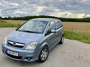 Опель Мерива (2 фото из 14)