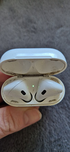Наушники Apple первого поколения (1 фото из 6)