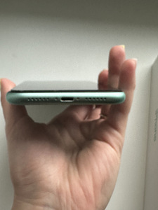 iPhone 11, зелёный/мятный, 128 ГБ (5 фото из 8)