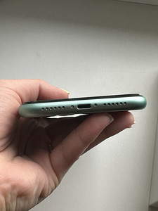 iPhone 11, зелёный/мятный, 128 ГБ (4 фото из 8)